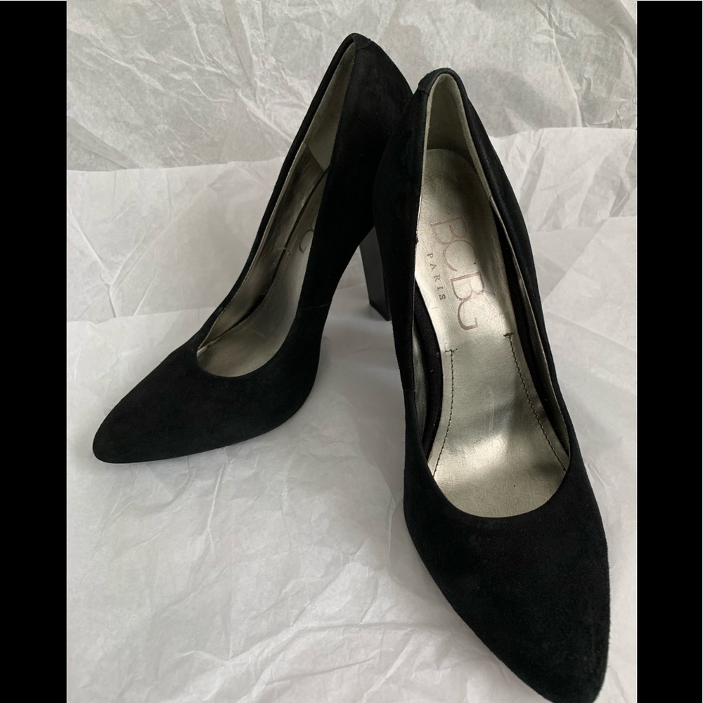 Suede BCBG Paris Black Pumps, chunky heel